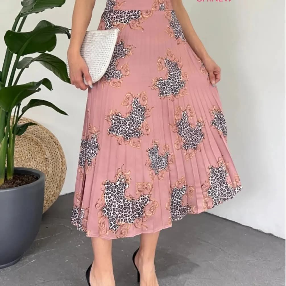 Elegant midi skirt