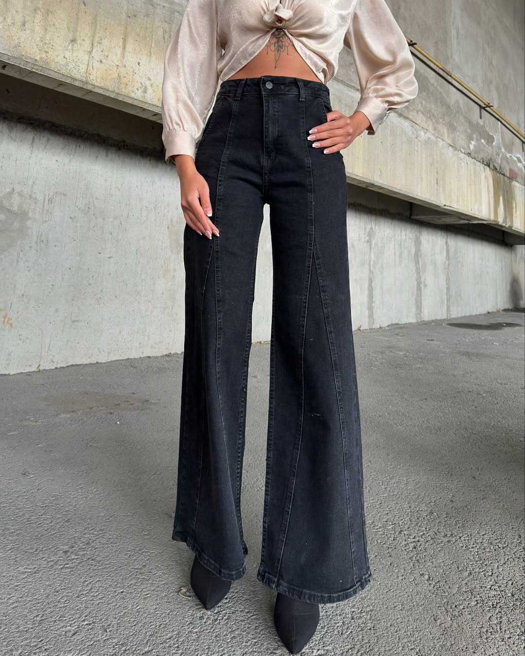 Miele Black Wide-Leg Jeans