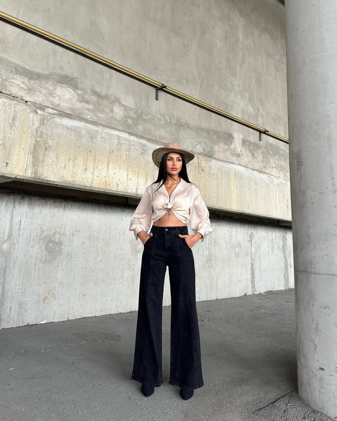 Miele Black Wide-Leg Jeans