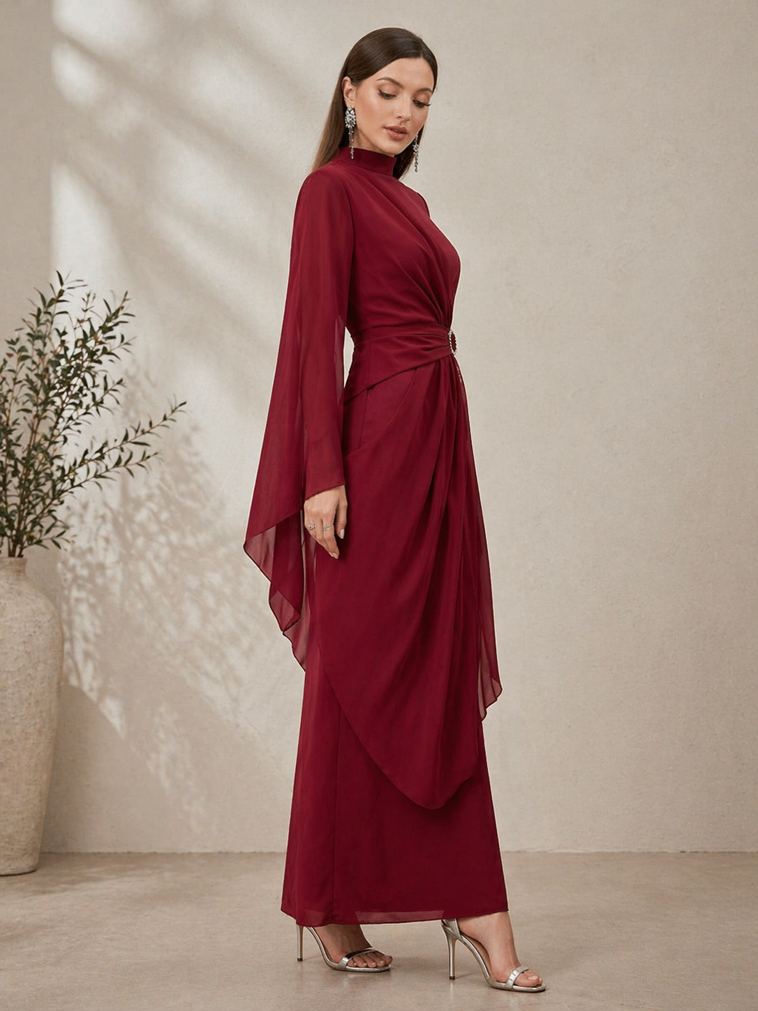 Sophisticated Floor-length long Sleeve Gown