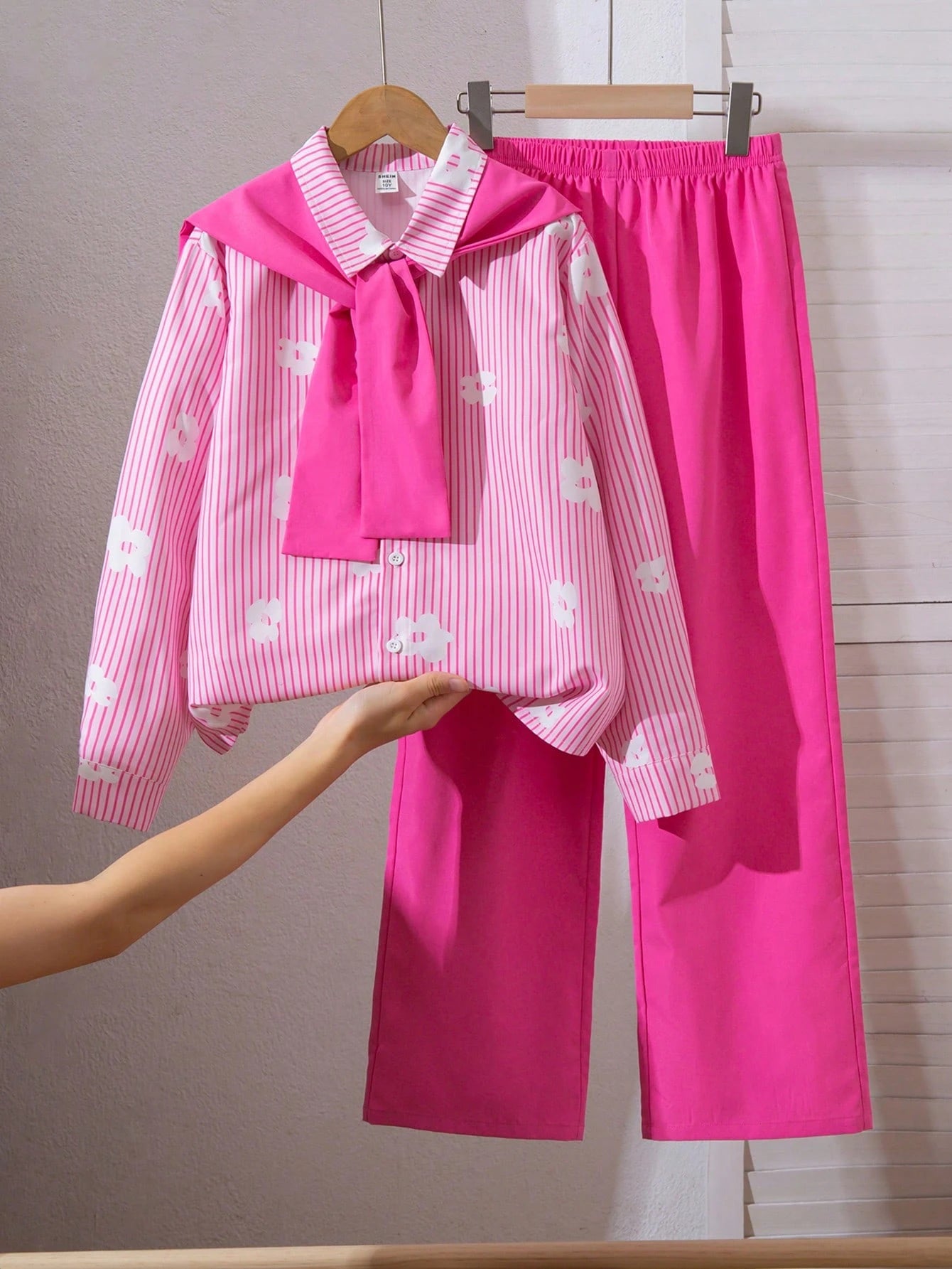 Vibrant Two-Piece Girls' Outfit Set