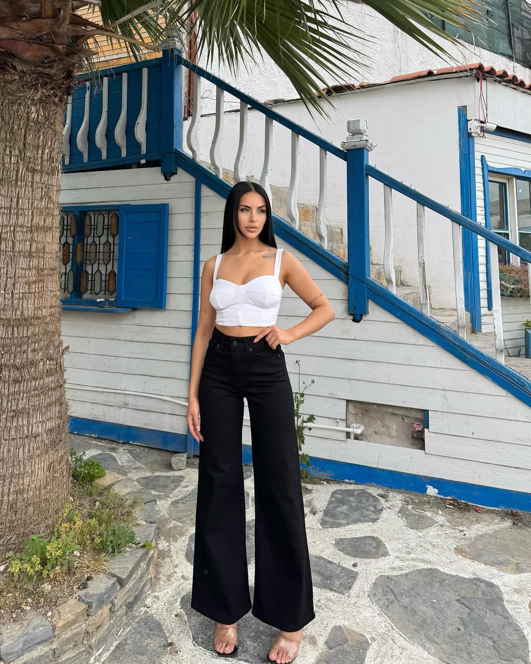 Miele Stylish Black Wide-leg Jeans