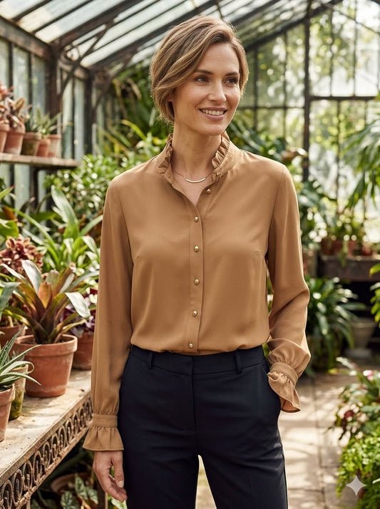 Elegant, vintage-inspired chemise