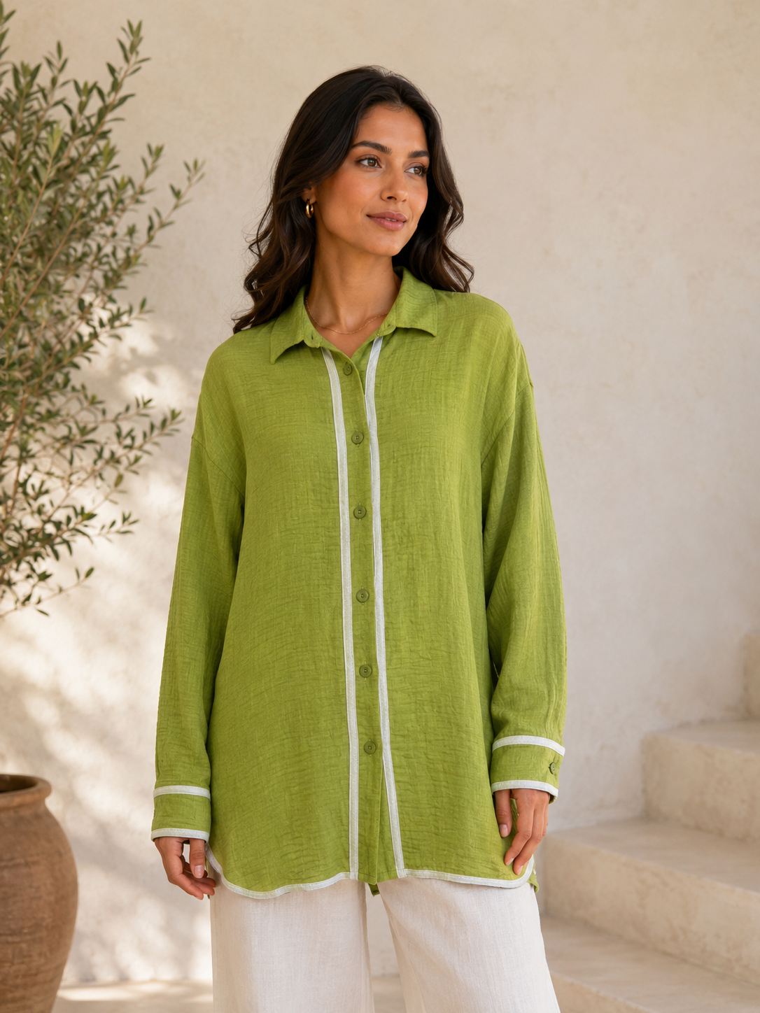 A relaxed, oversized long-sleeve chemise