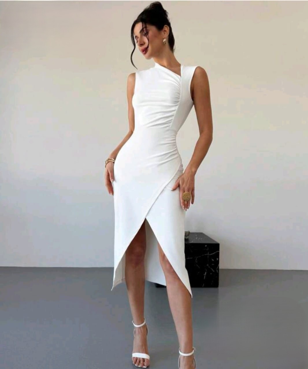 Elegant white midi dress