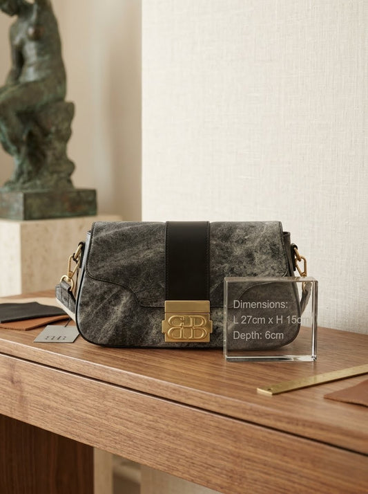 Distinctive shoulder bag