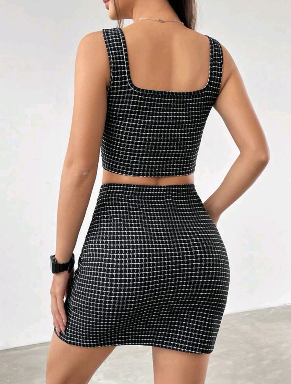 Set, trendy black and white two-piece crop set